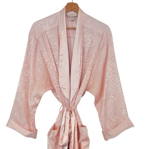 VICTORIA’S SECRET Vintage Gold Label Silky Paisley Pink Robe Size M - Picture 3 of 14